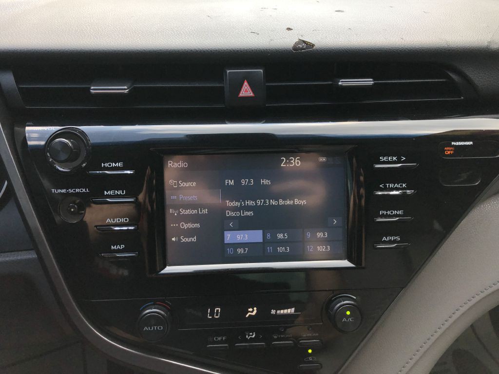 2019 Toyota Camry Image 27