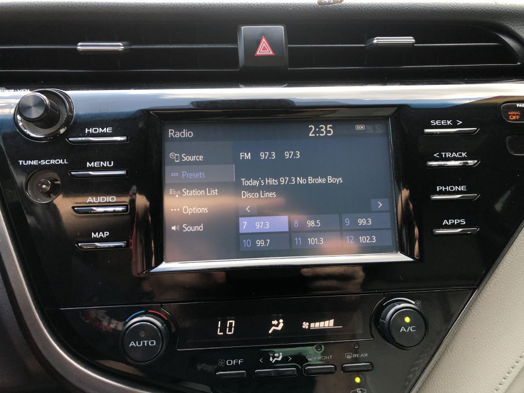 2019 Toyota Camry Image 29