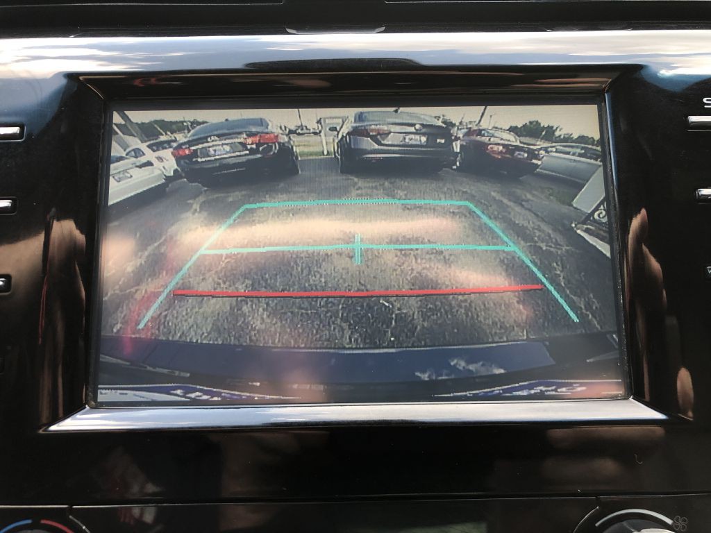 2019 Toyota Camry Image 34