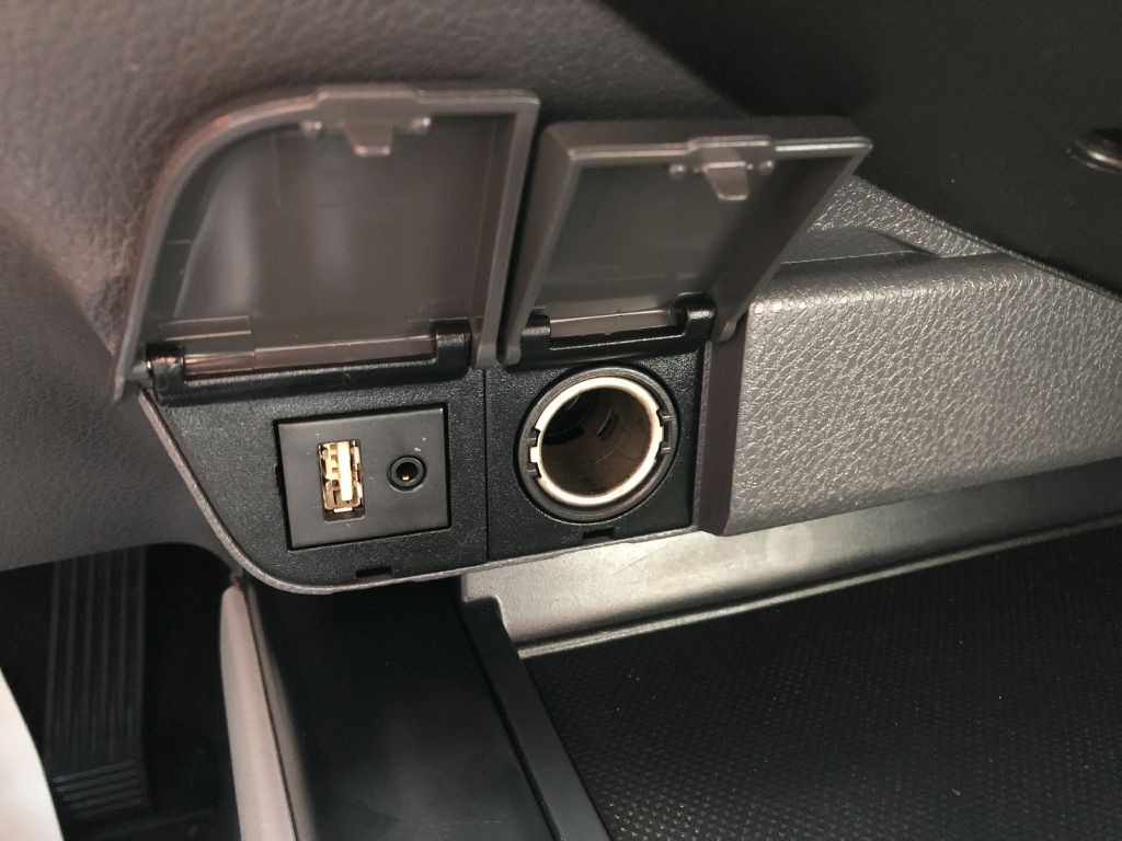 2019 Toyota Camry Image 36