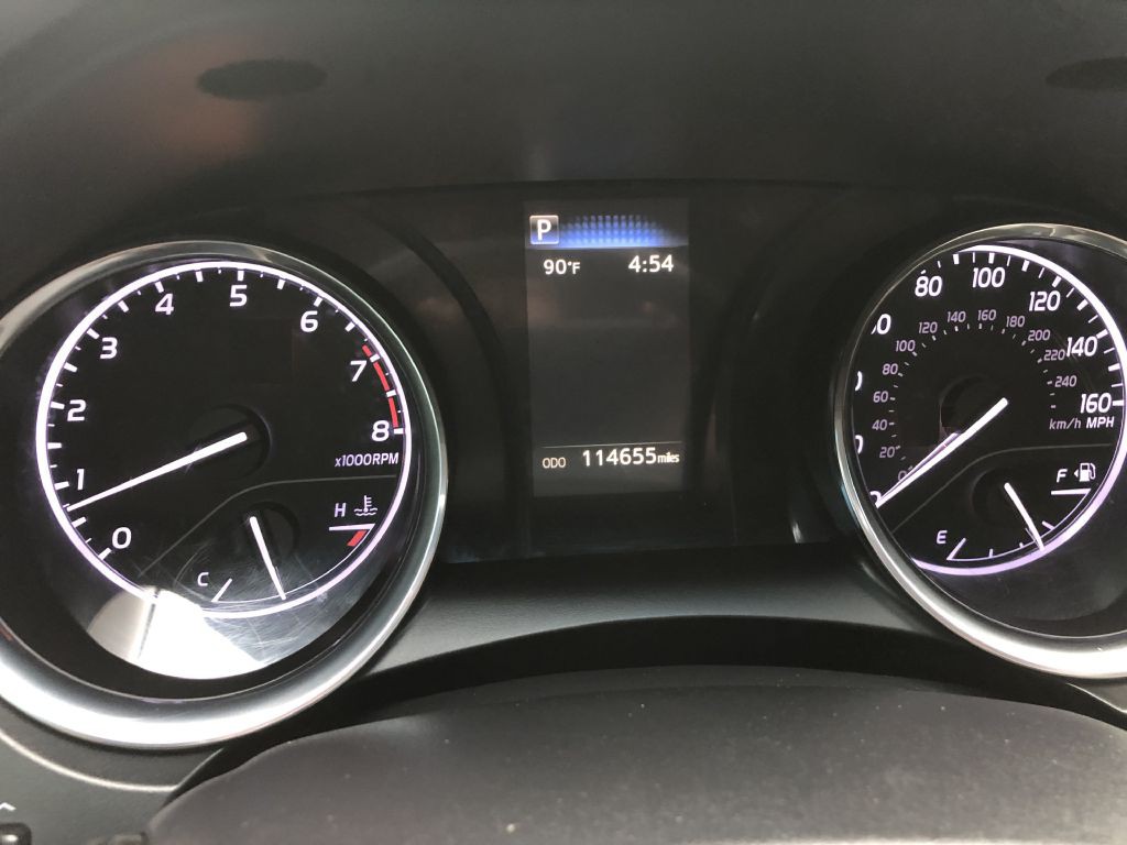 2019 Toyota Camry Image 38