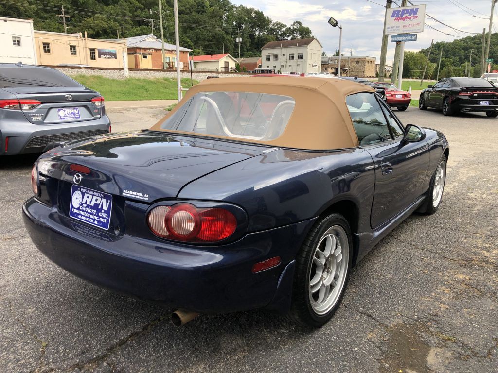 2003 Mazda MX-5 Miata Image 8