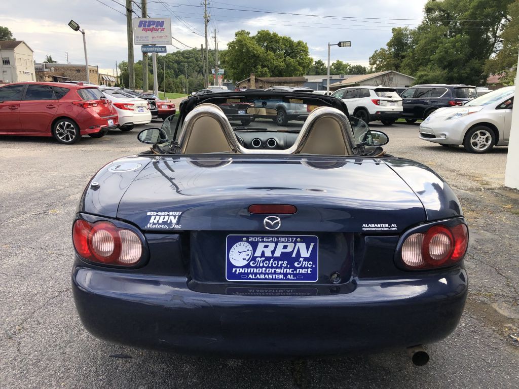 2003 Mazda MX-5 Miata Image 11