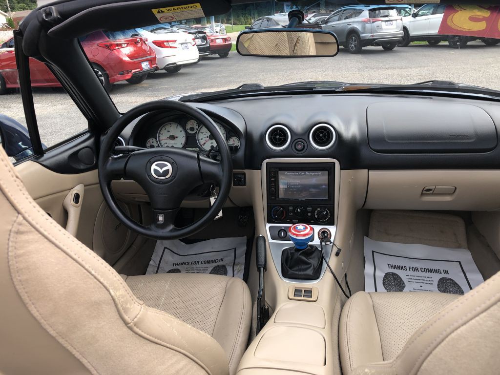 2003 Mazda MX-5 Miata Image 24