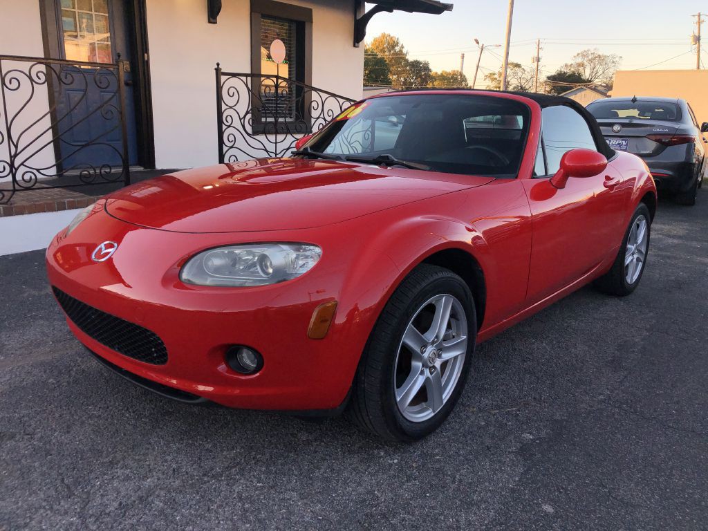 2006 Mazda MX-5 Miata Image 2