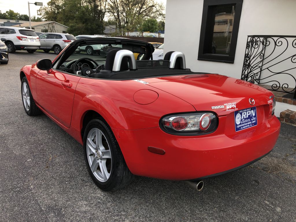 2006 Mazda MX-5 Miata Image 12