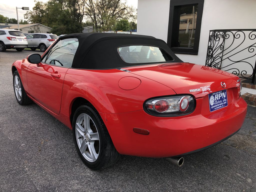 2006 Mazda MX-5 Miata Image 13