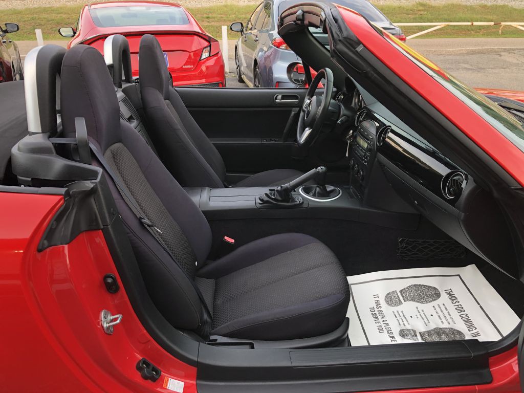 2006 Mazda MX-5 Miata Image 19