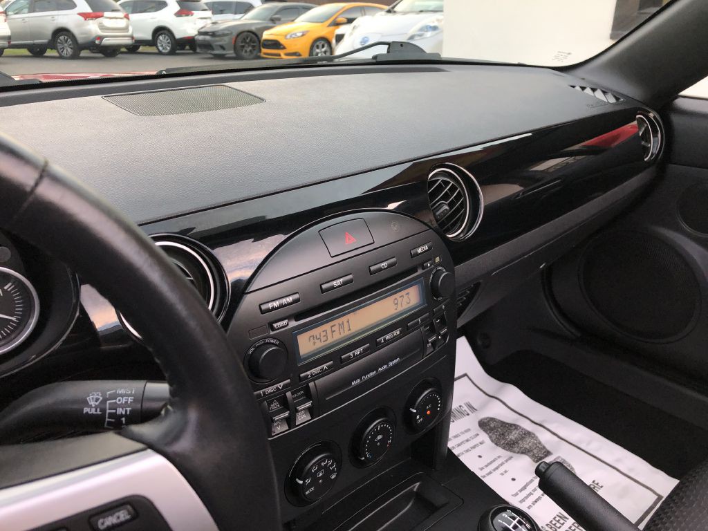 2006 Mazda MX-5 Miata Image 24