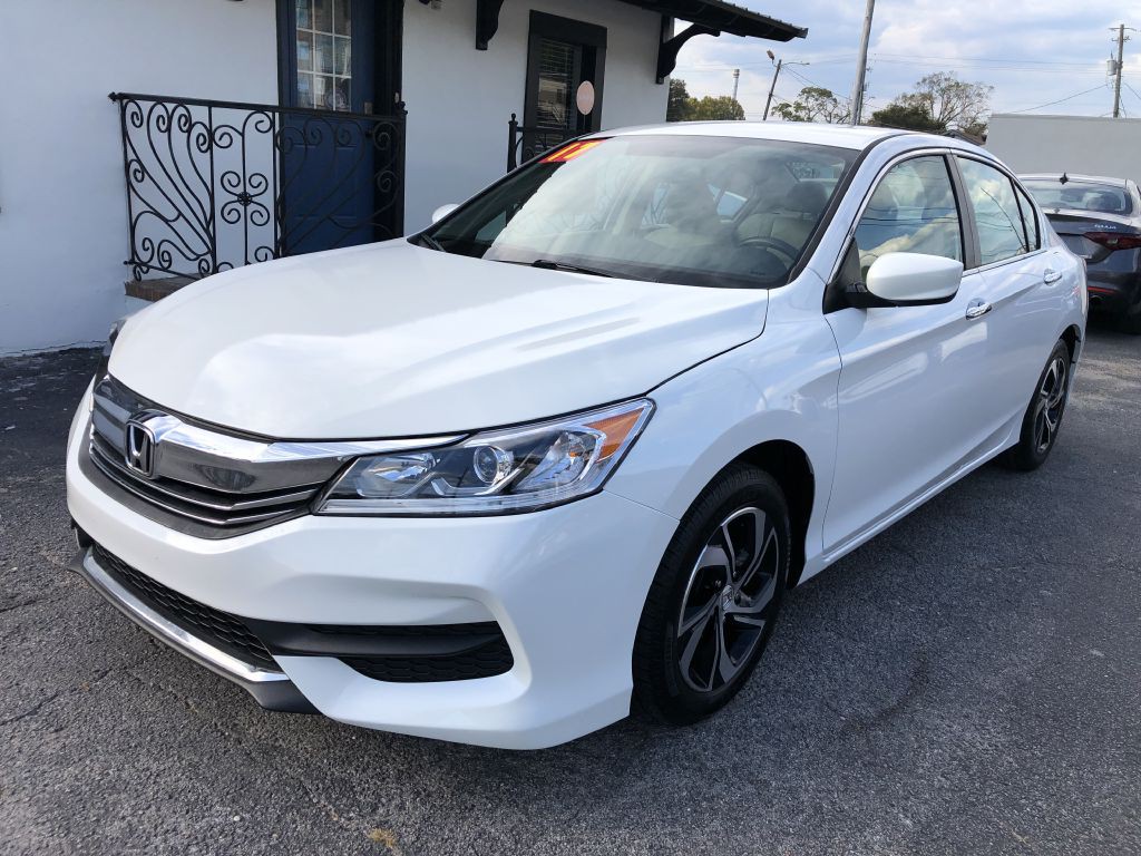 2017 Honda Accord Image 1