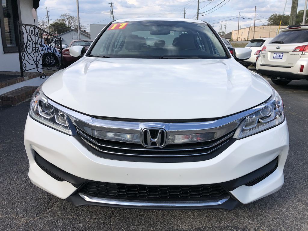 2017 Honda Accord Image 2