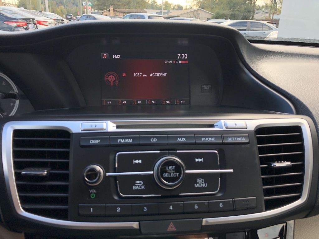 2017 Honda Accord Image 22