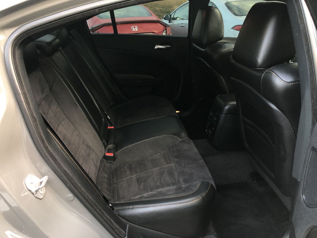 2017 Dodge Charger Image 17