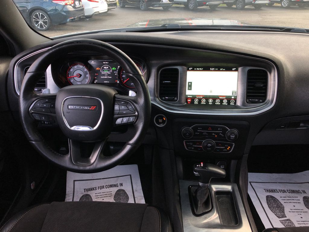 2017 Dodge Charger Image 19