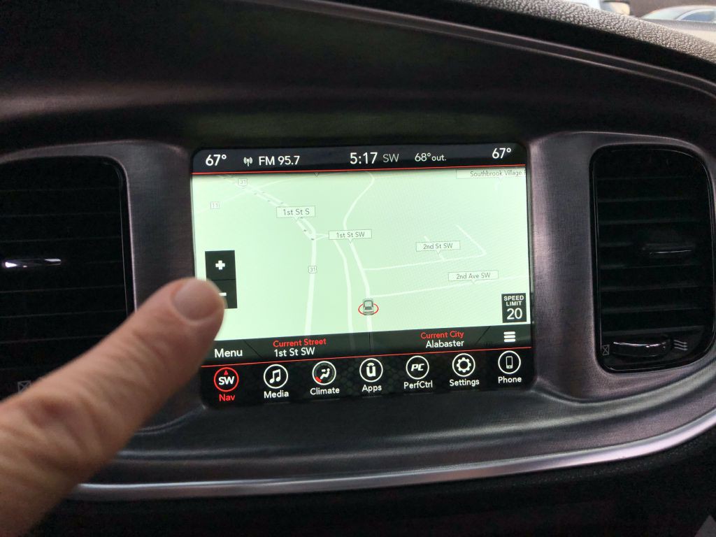 2017 Dodge Charger Image 30