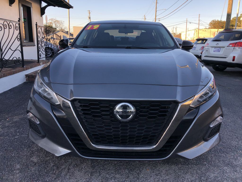 2019 Nissan Altima Image 2