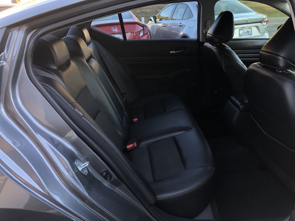 2019 Nissan Altima Image 14