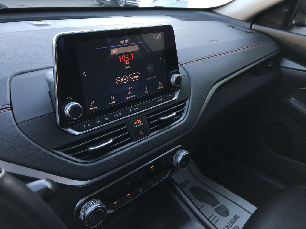 2019 Nissan Altima Image 18