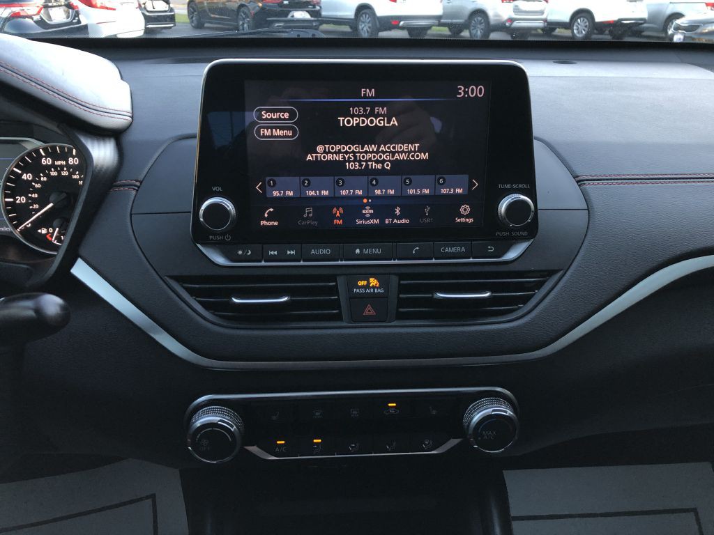 2019 Nissan Altima Image 20