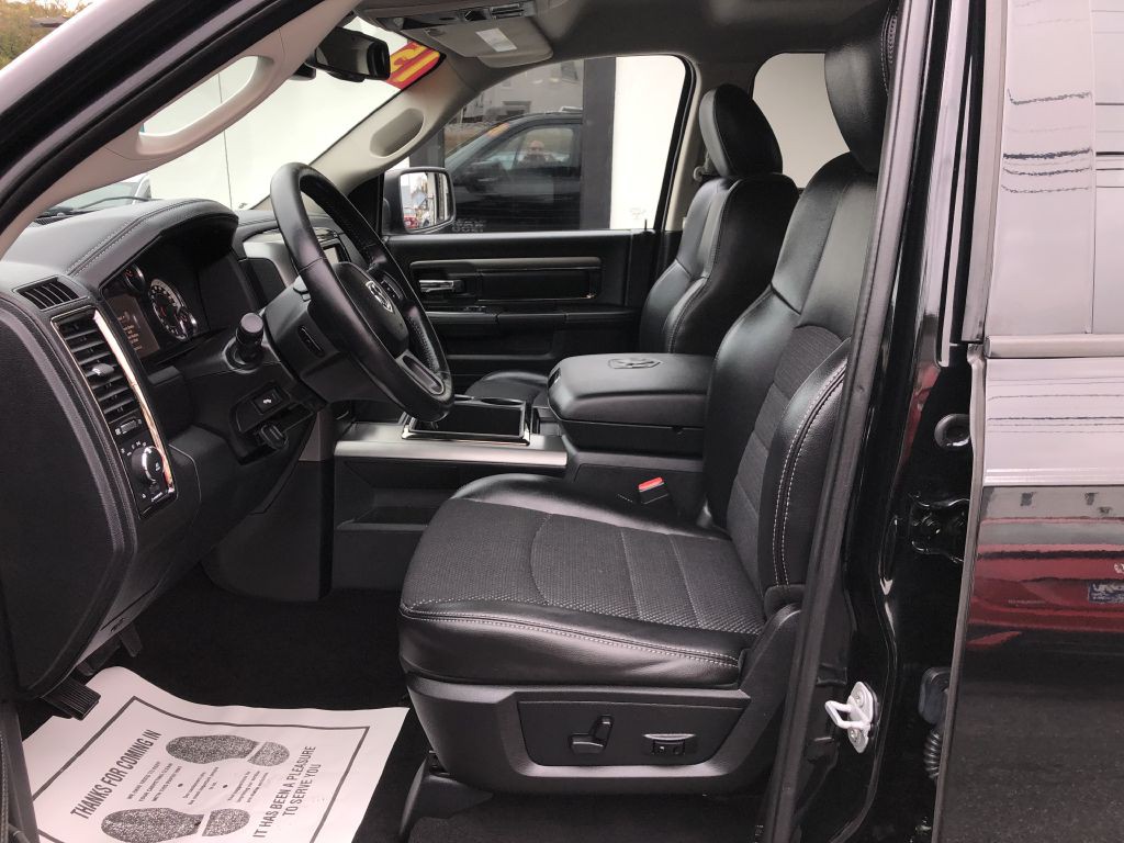 2015 RAM 1500 Image 10