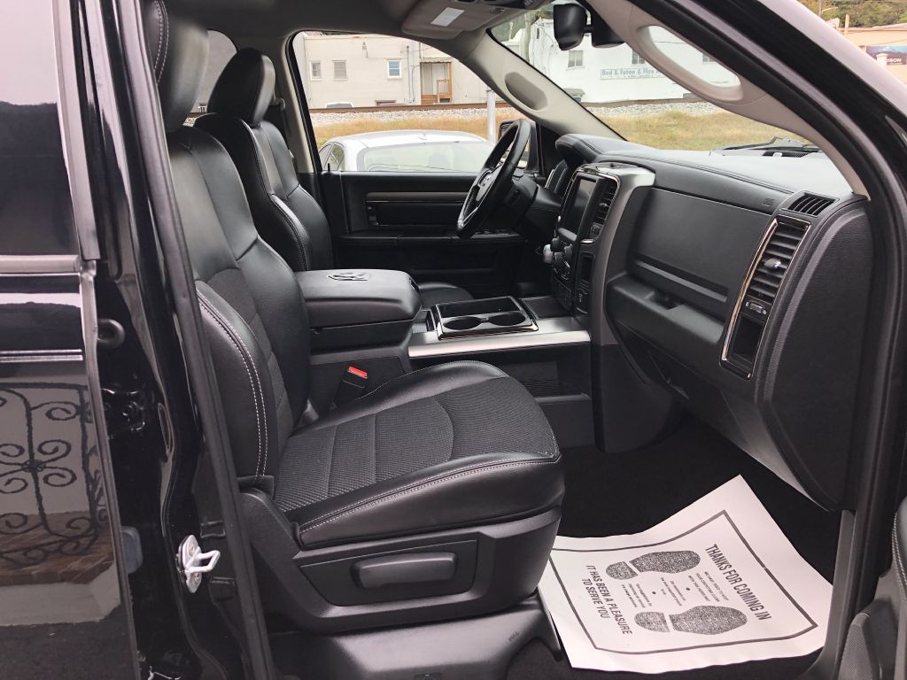 2015 RAM 1500 Image 11