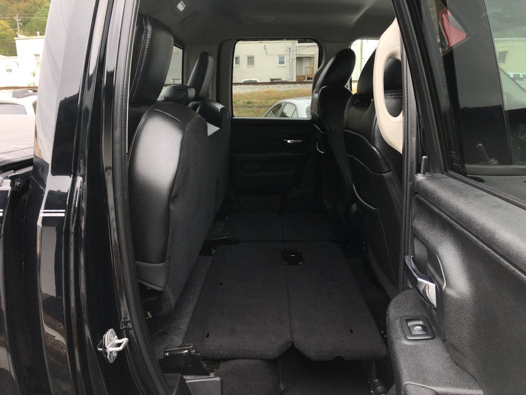 2015 RAM 1500 Image 14