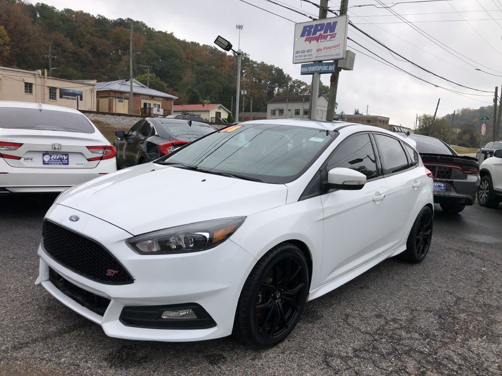 2018 Ford Focus Image 1