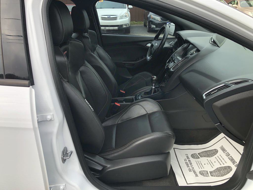 2018 Ford Focus Image 15