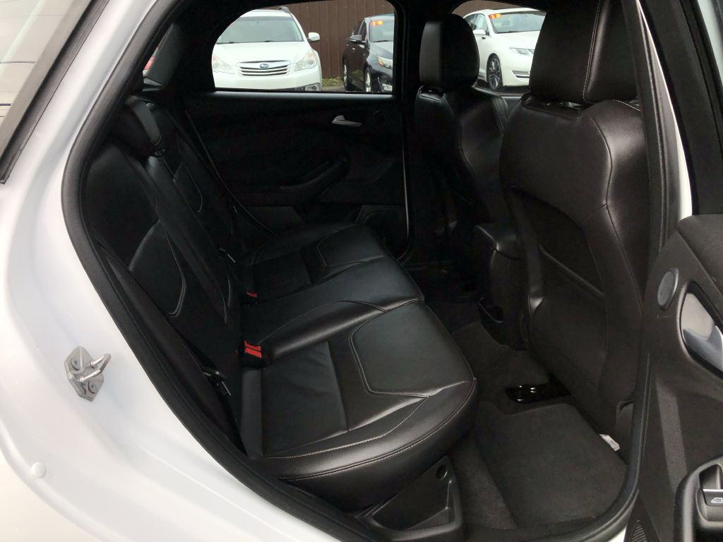 2018 Ford Focus Image 17