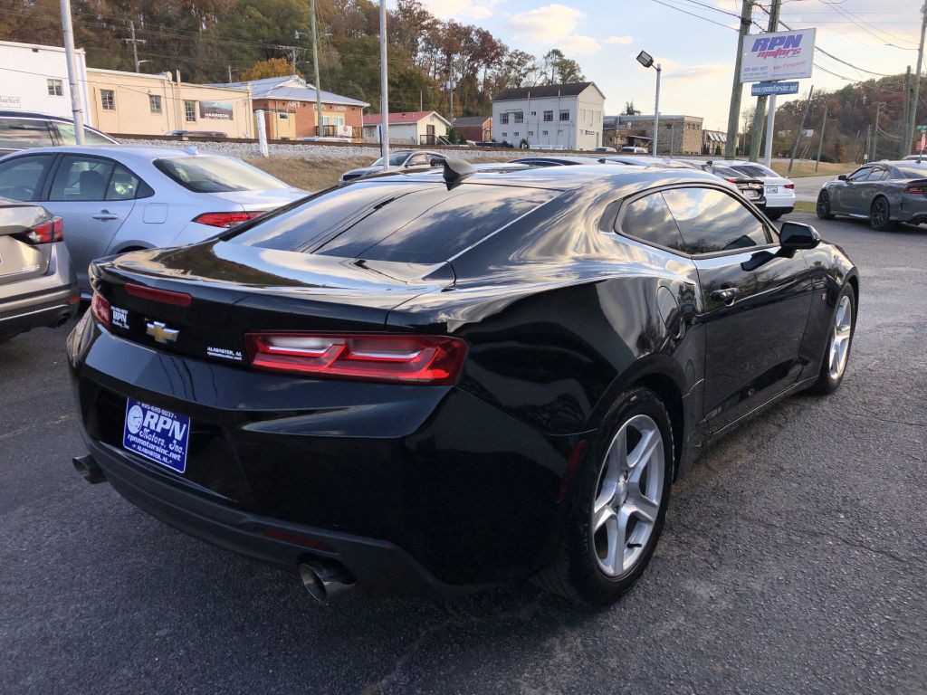 2017 Chevrolet Camaro Image 4
