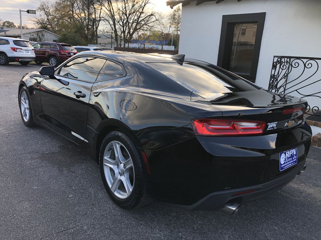2017 Chevrolet Camaro Image 5