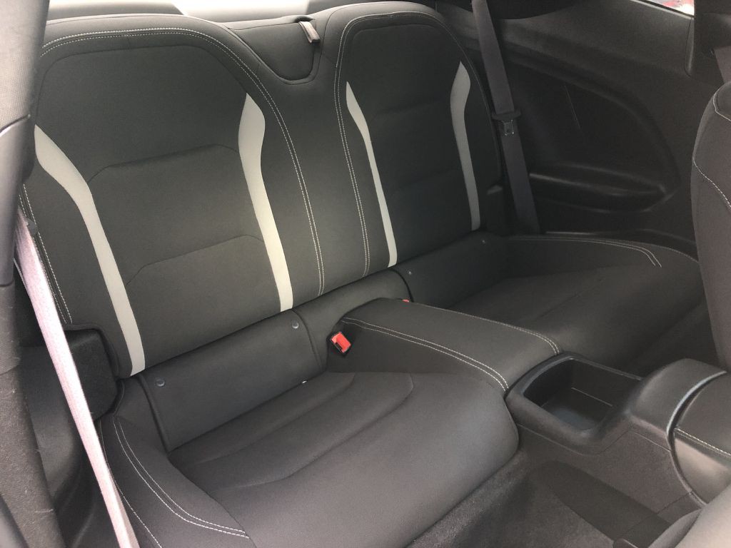 2017 Chevrolet Camaro Image 11