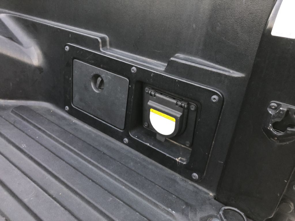 2017 Toyota Tacoma Image 9