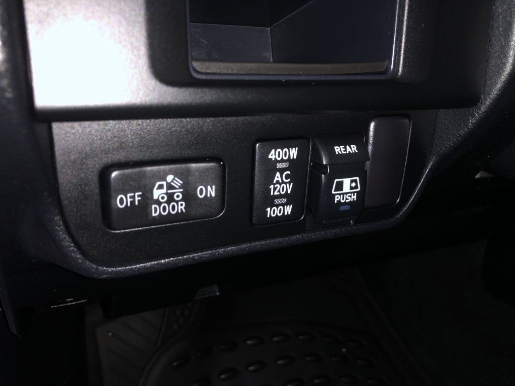 2017 Toyota Tacoma Image 26