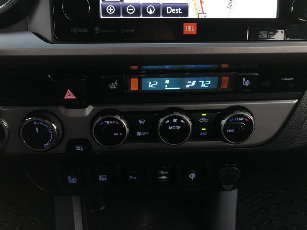 2017 Toyota Tacoma Image 30