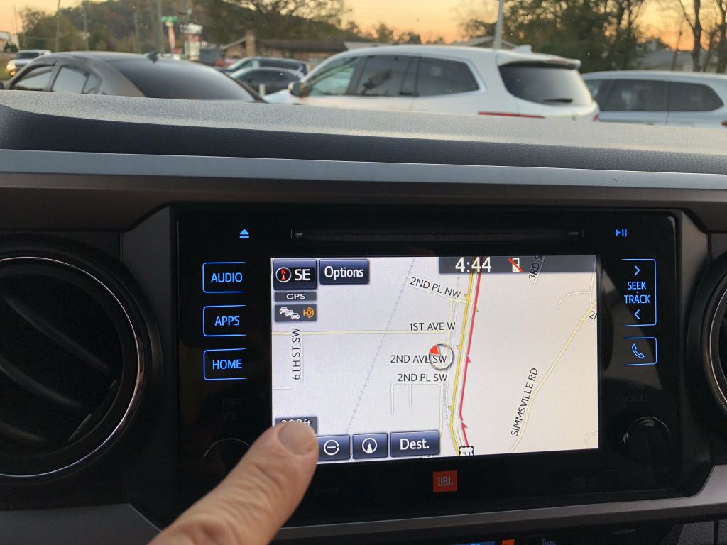 2017 Toyota Tacoma Image 33