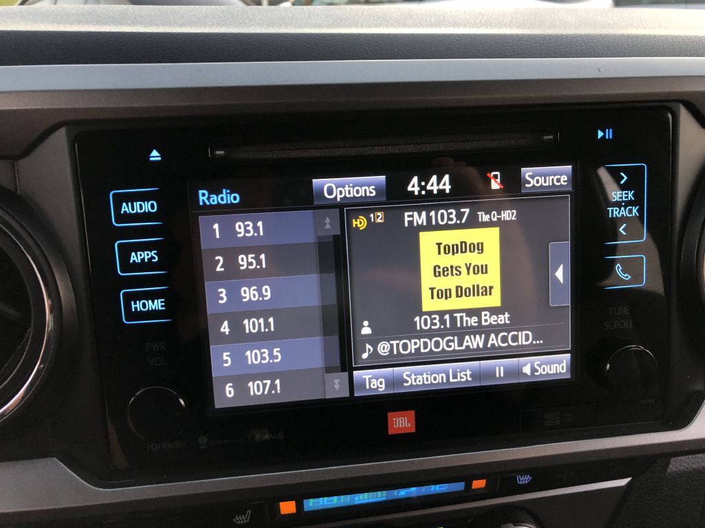 2017 Toyota Tacoma Image 34