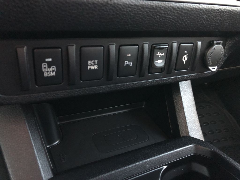 2017 Toyota Tacoma Image 43