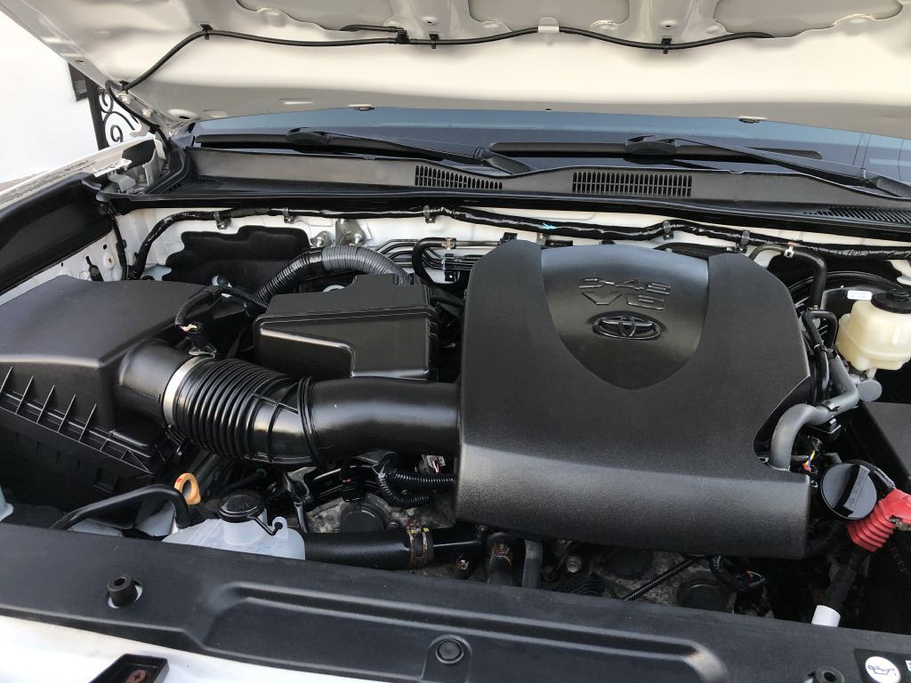 2017 Toyota Tacoma Image 52