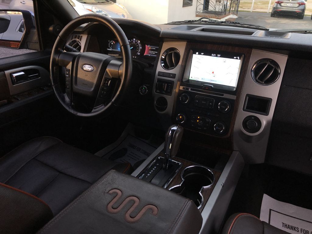 2016 Ford Expedition Image 24