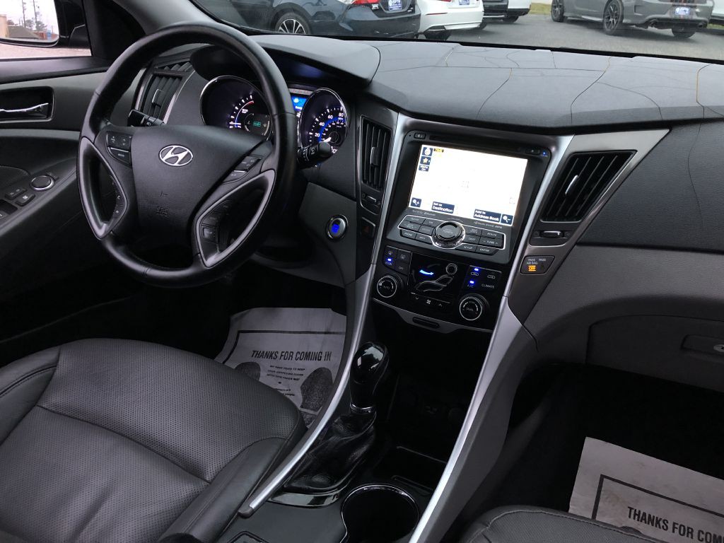 2013 Hyundai Sonata Image 16
