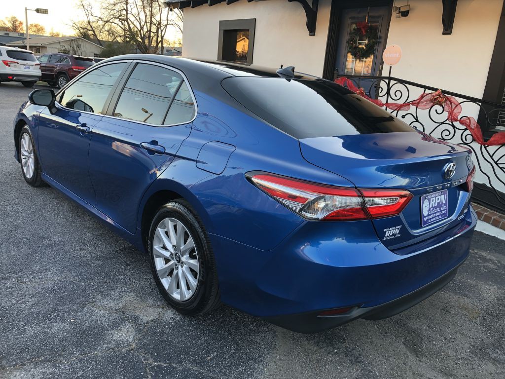 2019 Toyota Camry Image 5