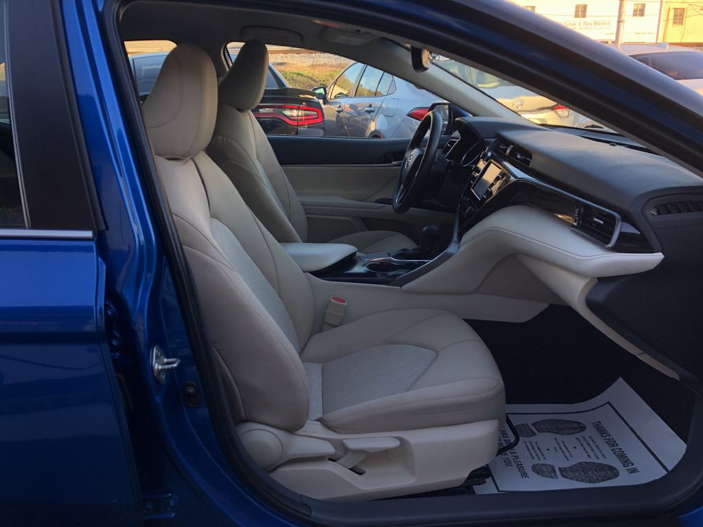 2019 Toyota Camry Image 15