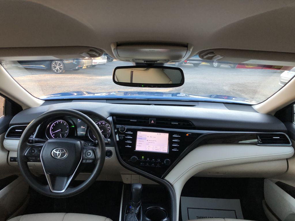 2019 Toyota Camry Image 20