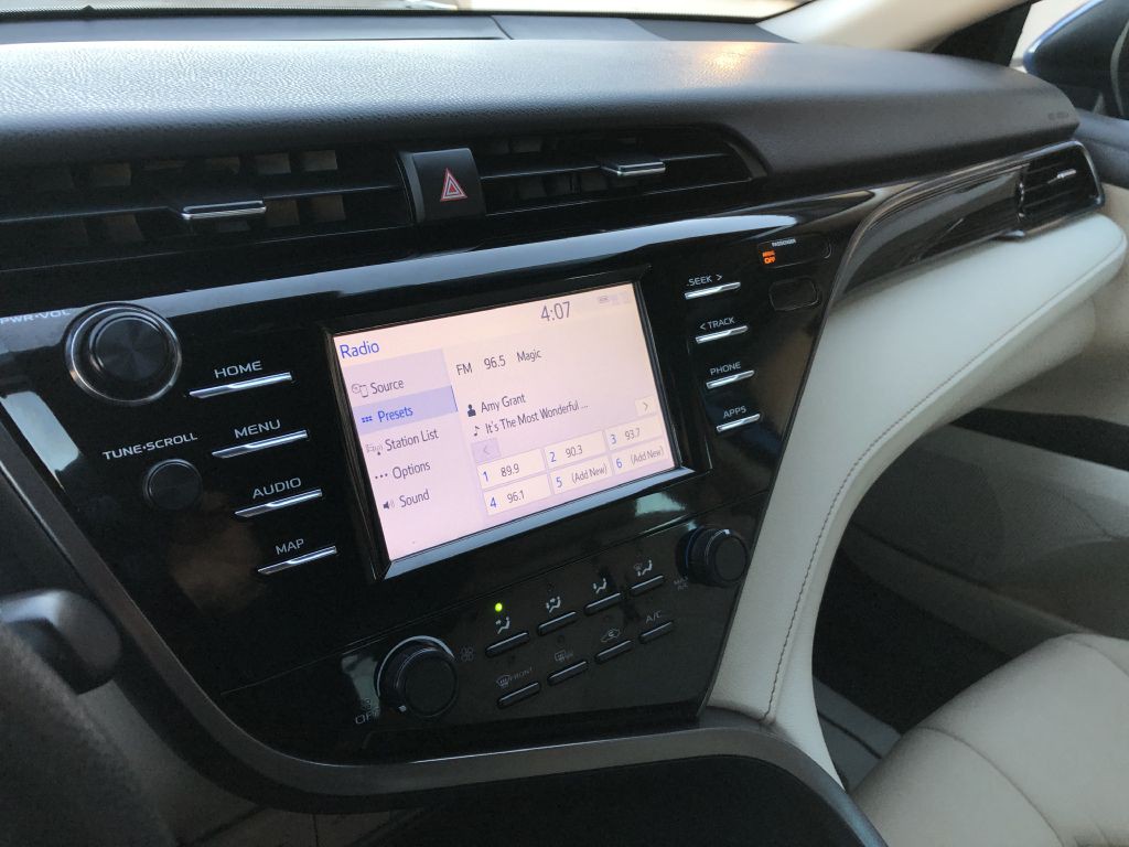 2019 Toyota Camry Image 21