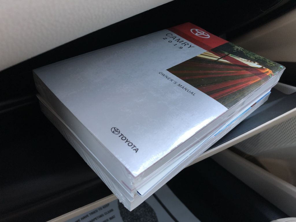 2019 Toyota Camry Image 22