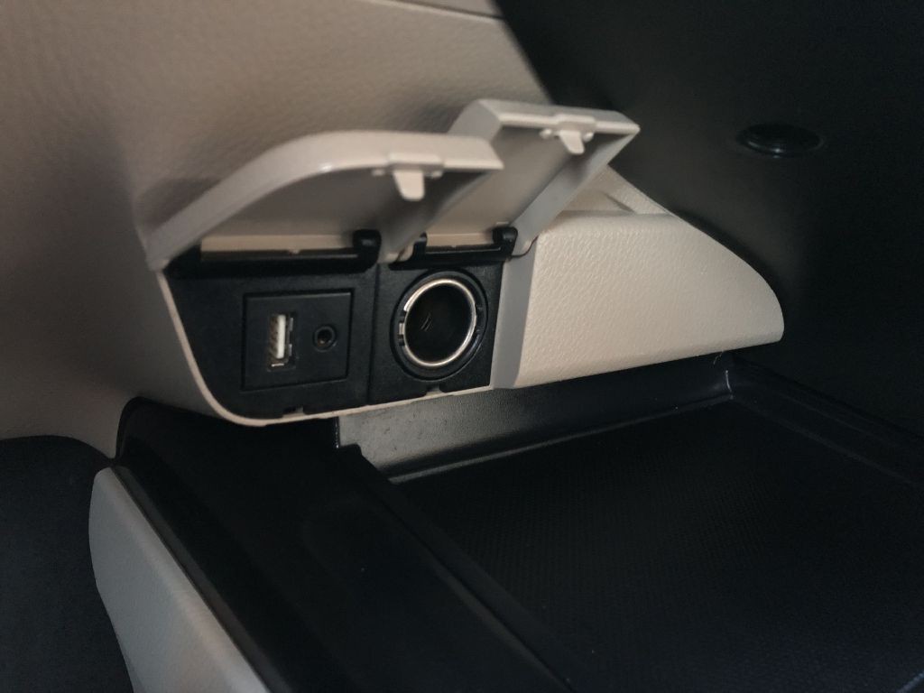 2019 Toyota Camry Image 33