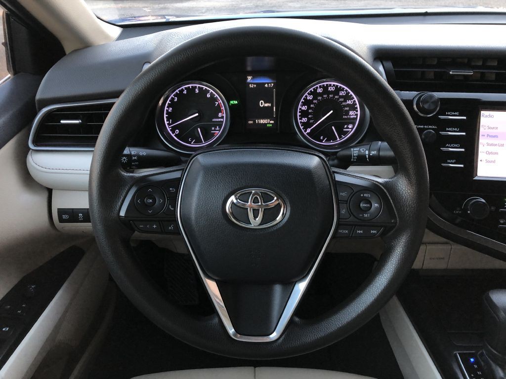 2019 Toyota Camry Image 36