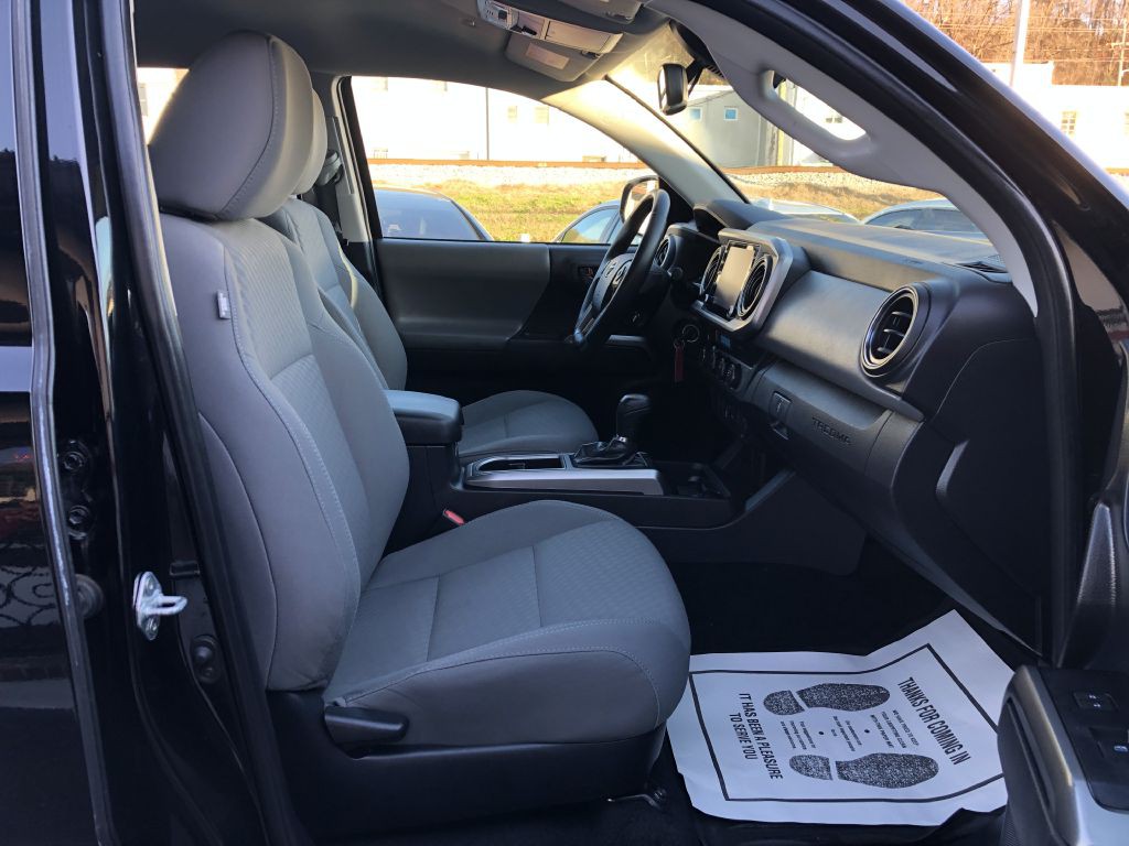 2021 Toyota Tacoma Image 10