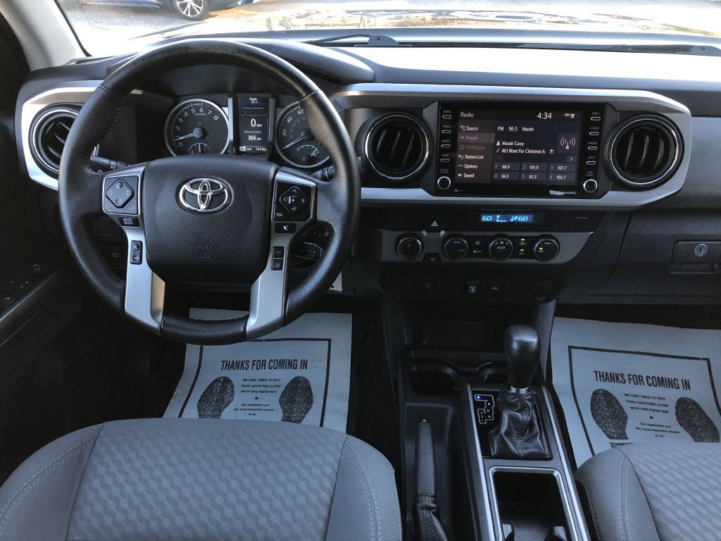 2021 Toyota Tacoma Image 19